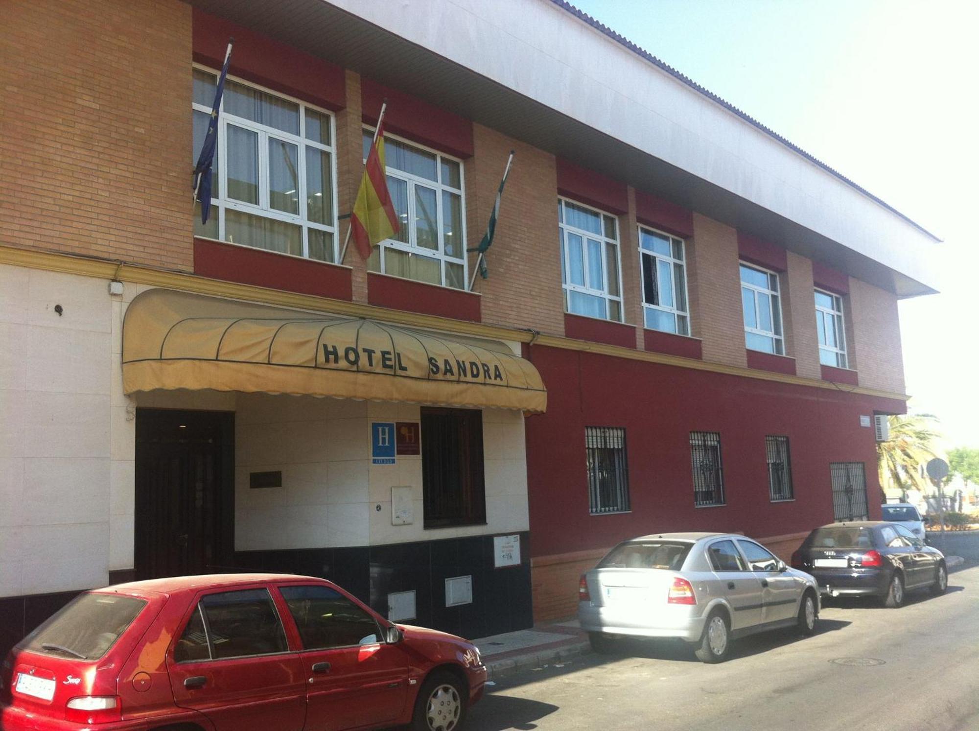 Hotel Sandra Alcalá de Guadaira Exterior foto